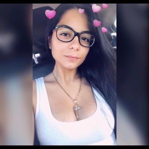 Meet your Posher, Jhoany